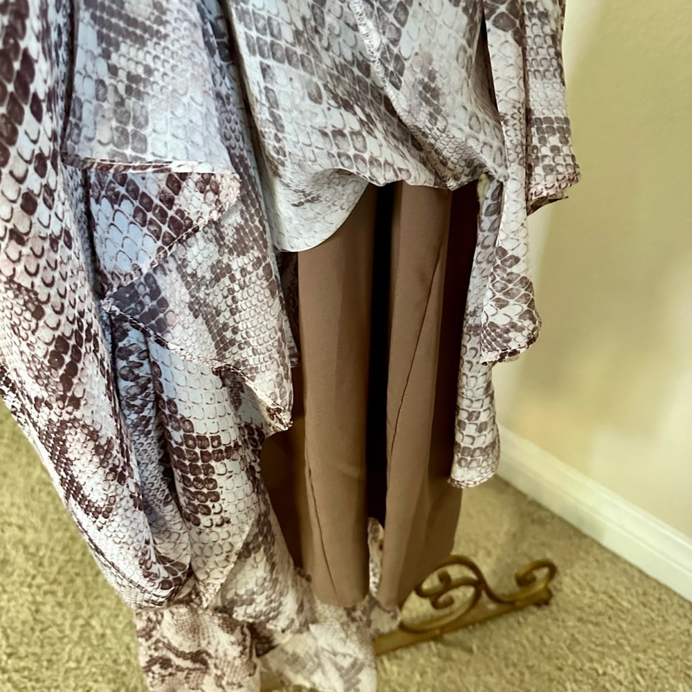 πNWT Vince Camuto Animal Print Dress 8/10π - Picture 5 of 6